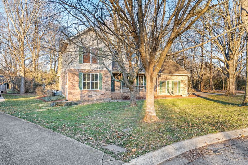2326 Avenal Ct, Murfreesboro, TN 37129