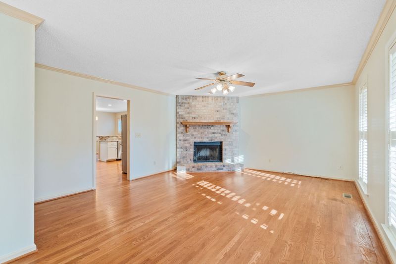2326 Avenal Ct, Murfreesboro, TN 37129
