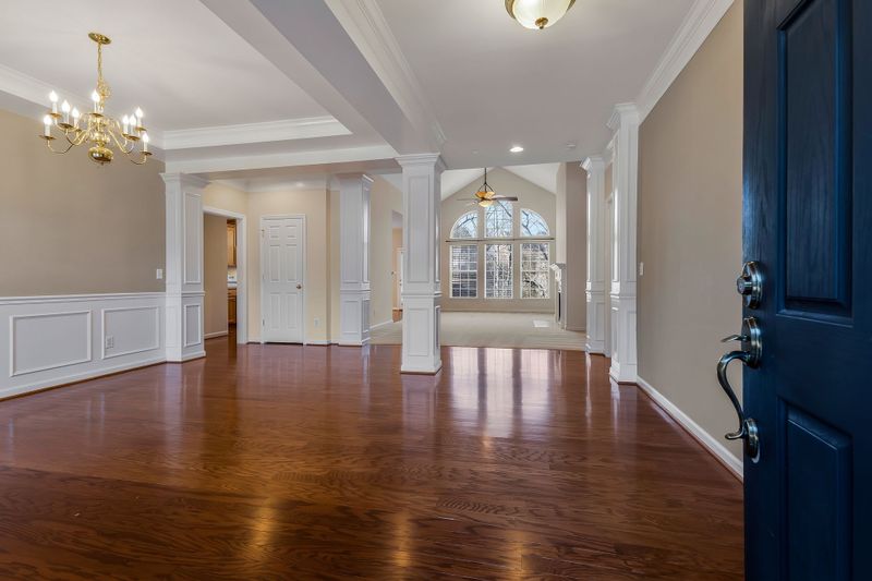 7220 Holt Run Dr, Nashville, TN 37211
