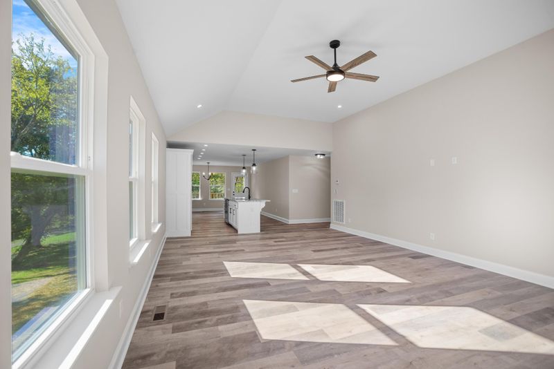 67 Lookout Dr, Rossville, GA 30741