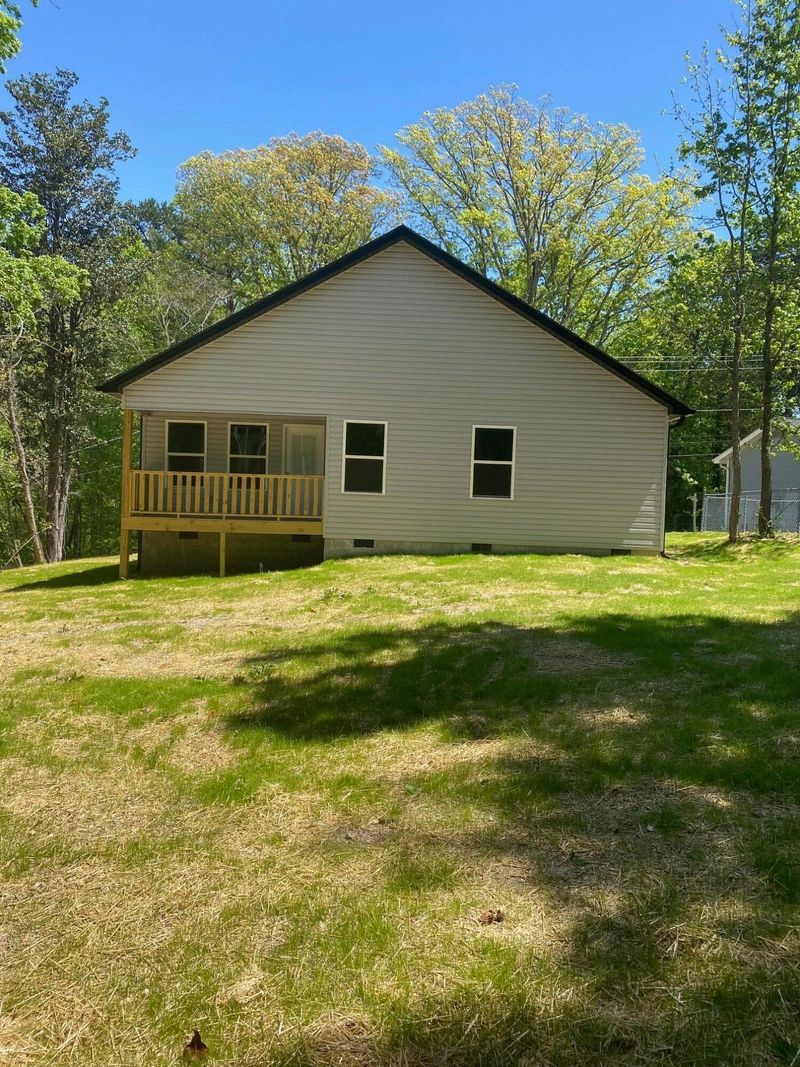 67 Lookout Dr, Rossville, GA 30741