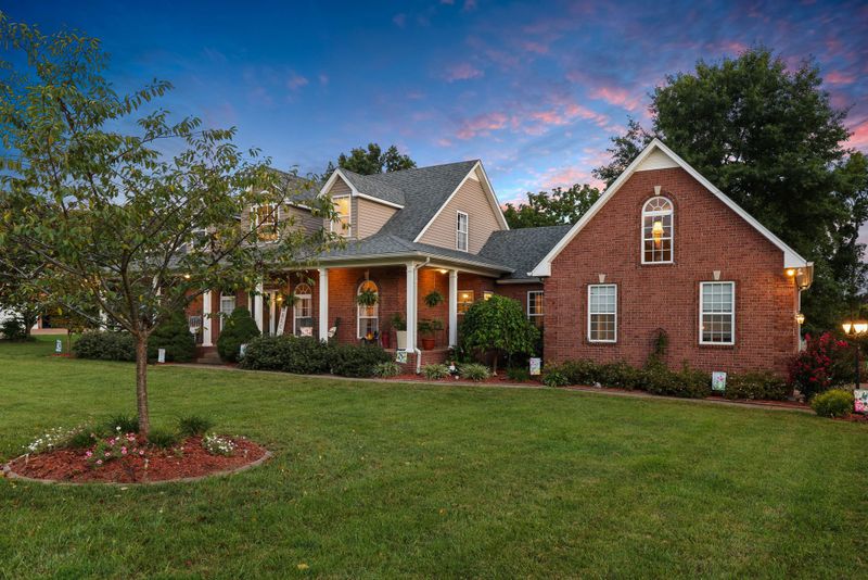 202 Buchanan Cir, Hendersonville, TN 37075