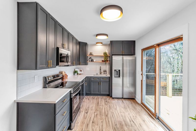 886 Beech Bend Dr, Nashville, TN 37221