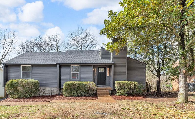 886 Beech Bend Dr, Nashville, TN 37221