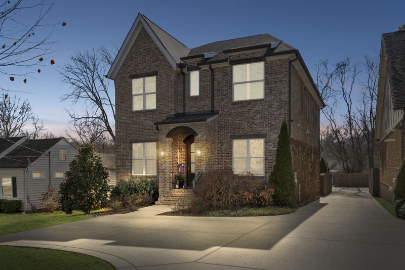 1107A Biltmore Dr, Nashville, TN 37204