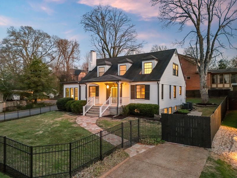 4185 Belmont Park Ter, Nashville, TN 37215