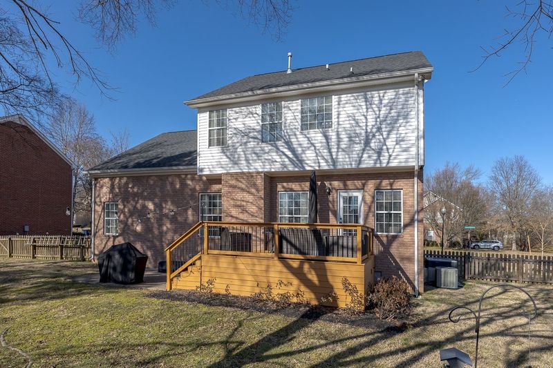 6401 Holly Trace Ct, Nashville, TN 37221