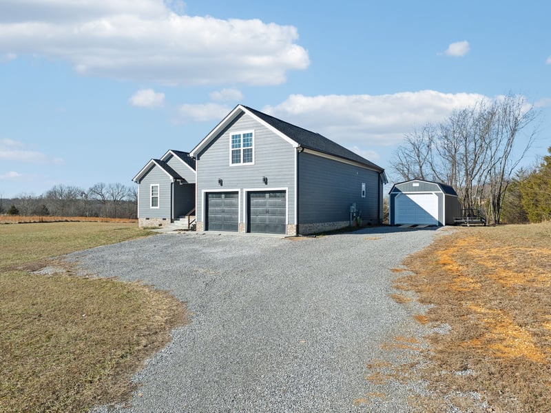 437B Nubia Rd, Westmoreland, TN 37186