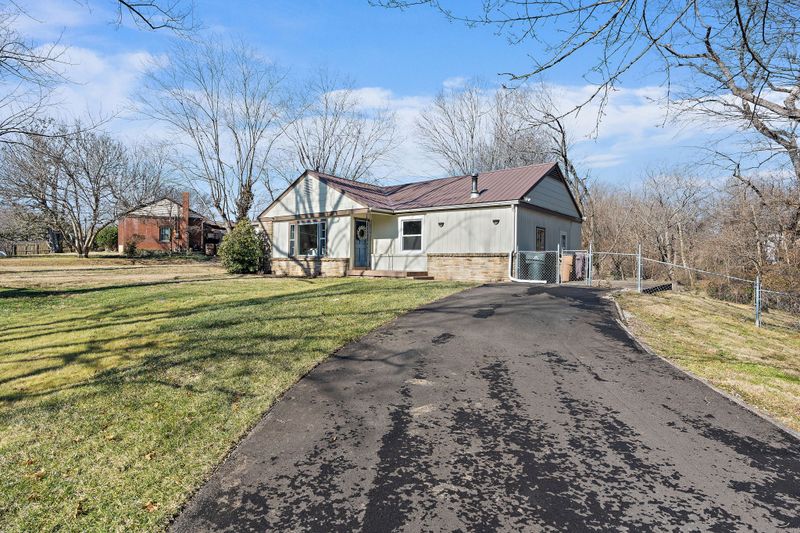 3348 Mimosa Dr, Nashville, TN 37211