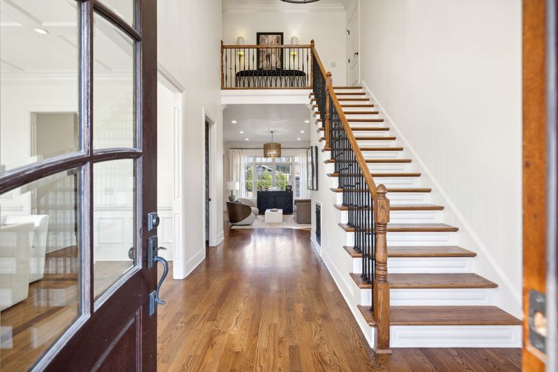 2404 Durham Manor Dr, Franklin, TN 37064