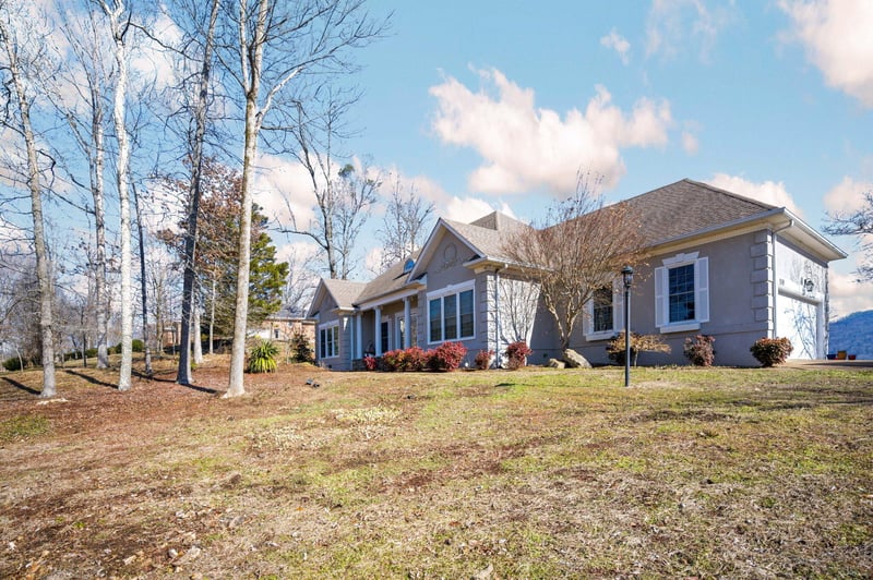 535 Whispering Pines Dr, Trenton, GA 30752