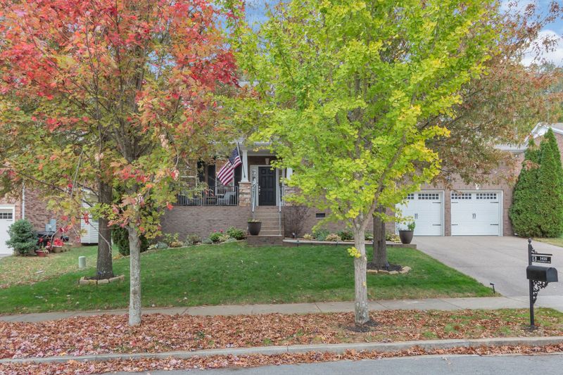 1418 Chantilly Ln, Franklin, TN 37067