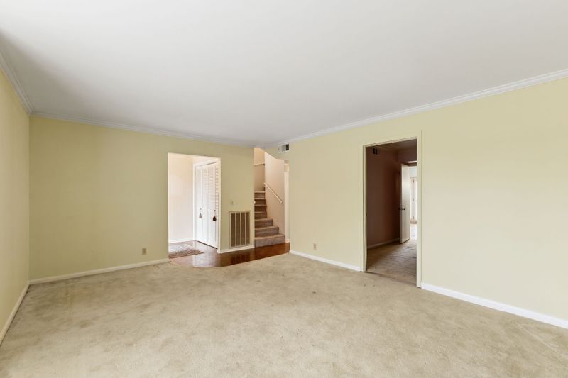 6903 Highland Park Dr, Nashville, TN 37205