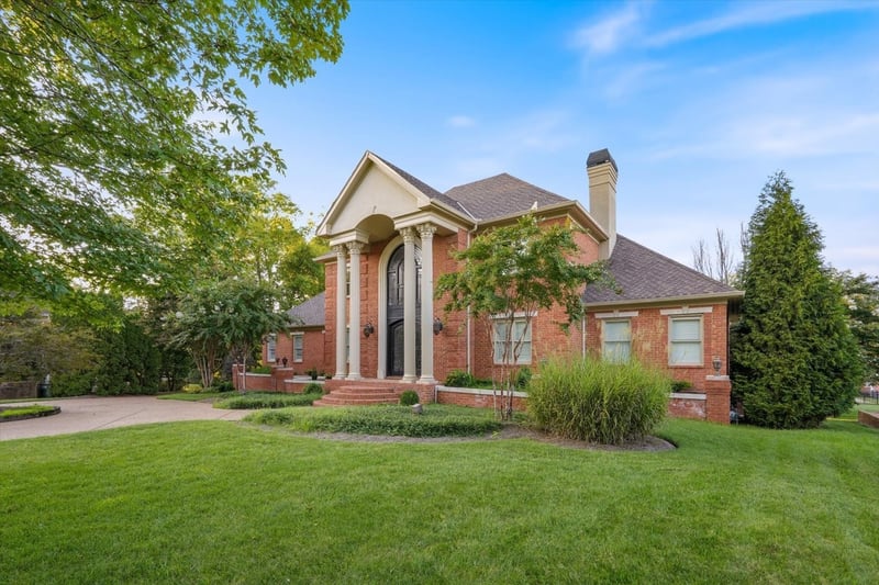 1208 Pointe Pl, Old Hickory, TN 37138