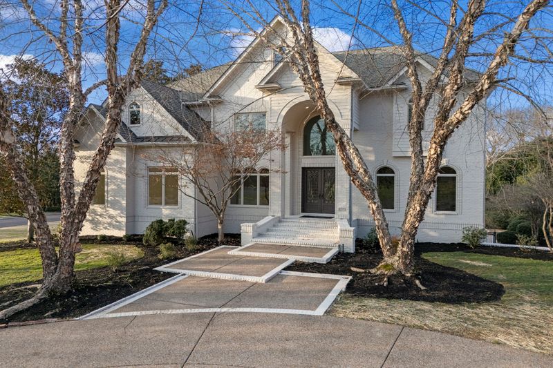 833 Highgrove Cir, Franklin, TN 37069