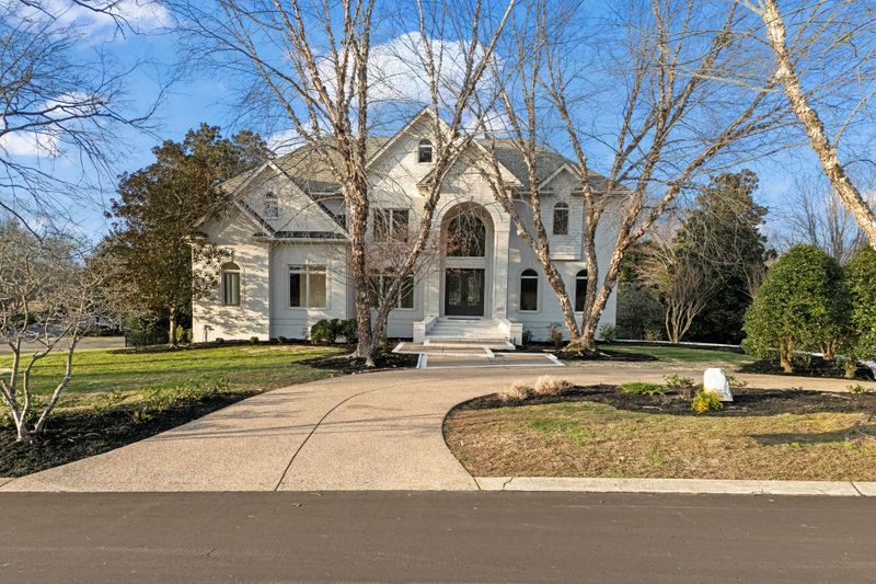 833 Highgrove Cir, Franklin, TN 37069