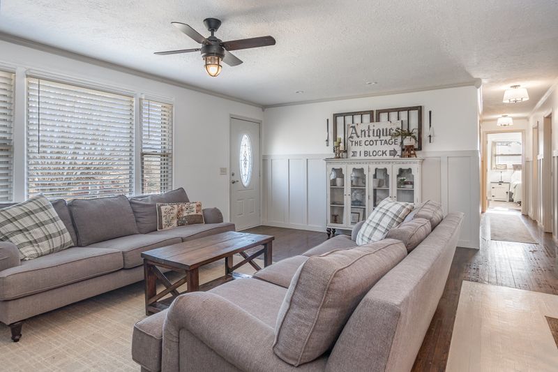 111 La Sabre Dr, Hendersonville, TN 37075