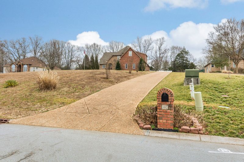 102 Jacobs Way, Bon Aqua, TN 37025
