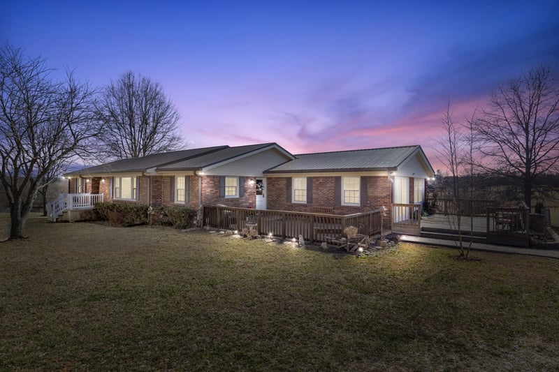 550 Tidwell Rd, Bon Aqua, TN 37025
