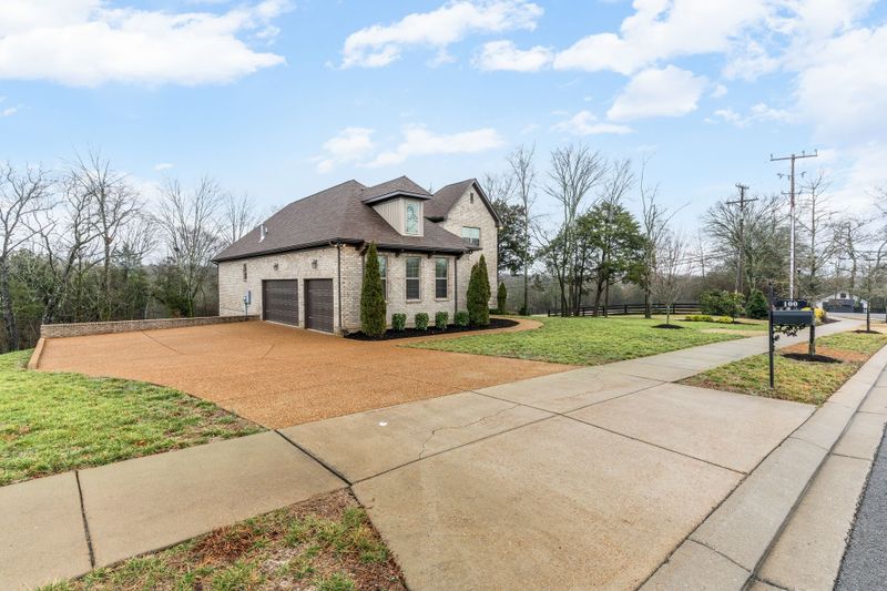 100 Sperance Ln, Gallatin, TN 37066
