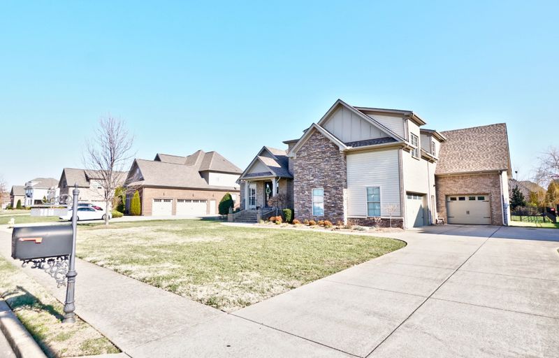 2816 Battleground Dr, Murfreesboro, TN 37129
