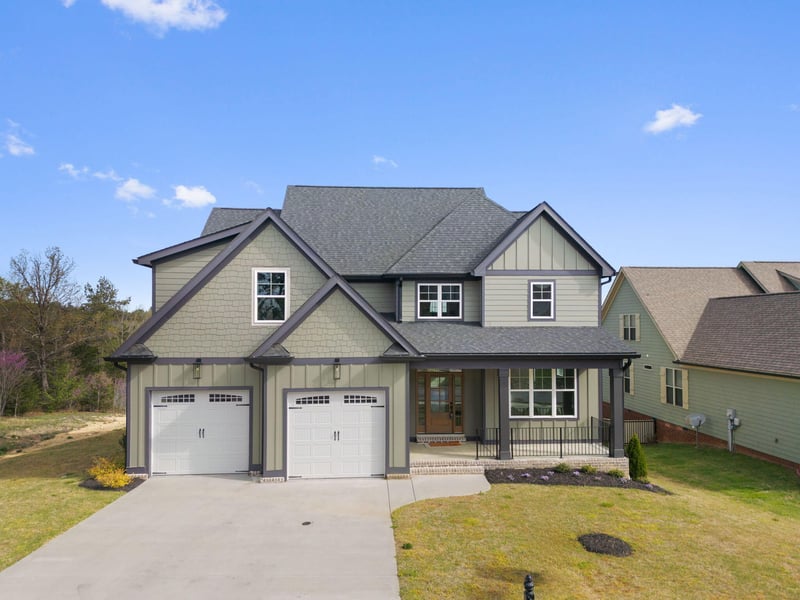 614 Lakeshore Cove Dr, Fort Oglethorpe, GA 30742