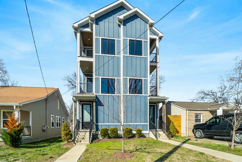 2610 Booker St, Nashville, TN 37208