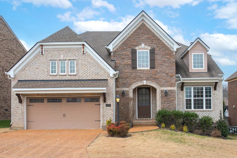 506 Greenstone Ln, Mount Juliet, TN 37122
