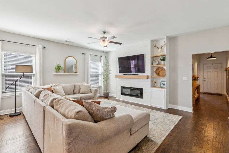 605 Oakvale Ln, Mount Juliet, TN 37122