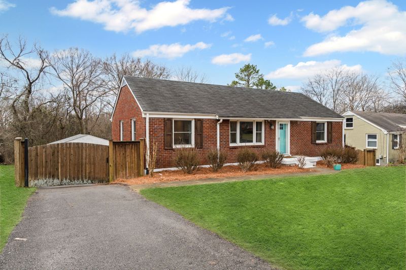 2420 Mcginnis Dr, Nashville, TN 37216
