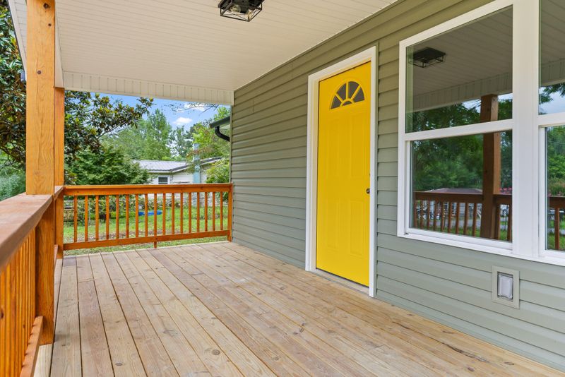 105 Abney Dr, La Fayette, GA 30728