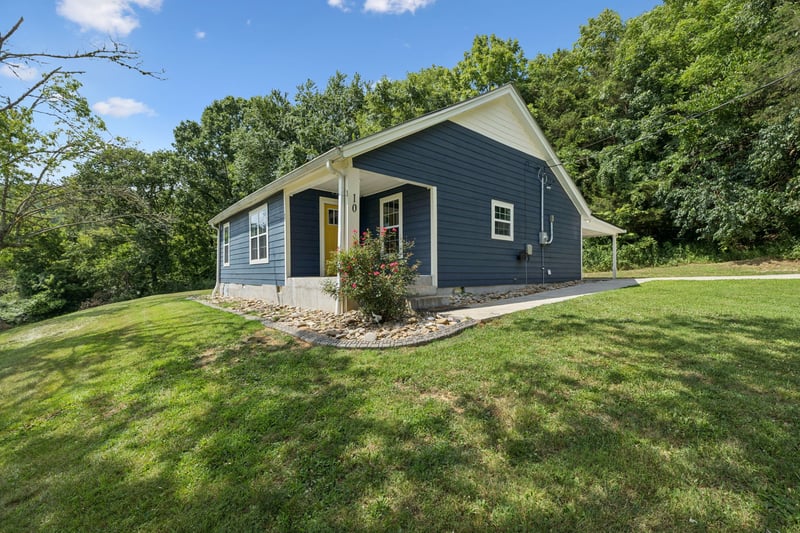 10 Temperance Cir, Hickman, TN 38567
