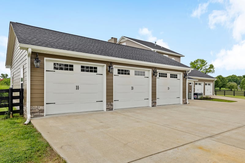 856 S Cross Bridges Rd, Mount Pleasant, TN 38474