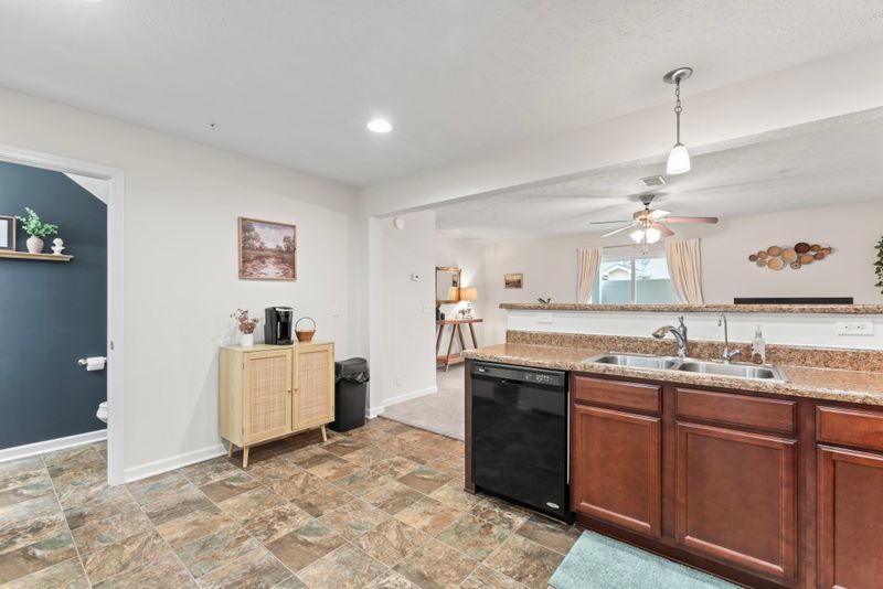 2030 Debonair Ln, Murfreesboro, TN 37128