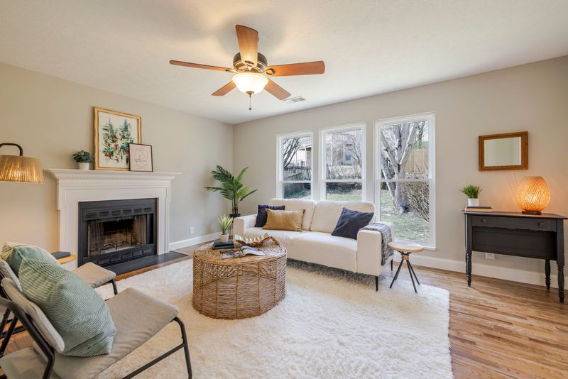 2133 Strombury Dr, Hermitage, TN 37076