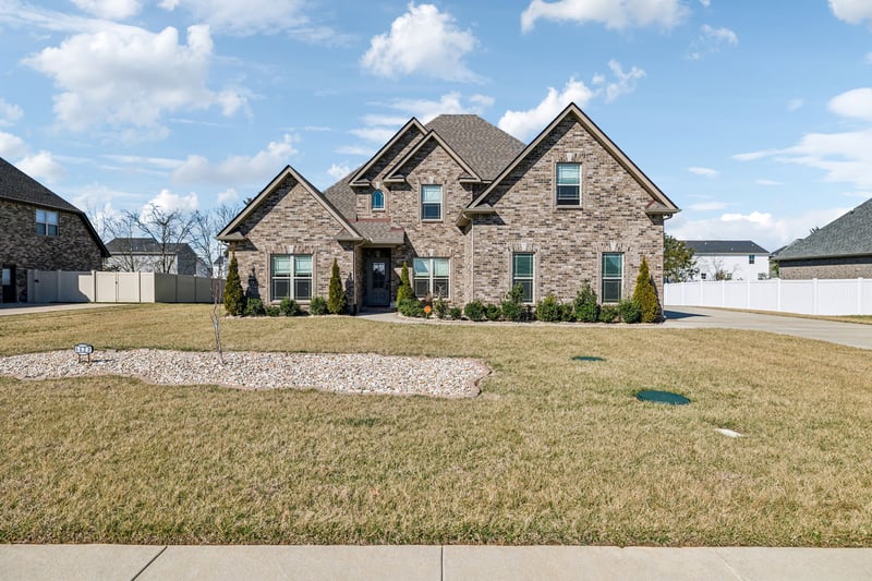 5422 Vermillion Ct, Christiana, TN 37037
