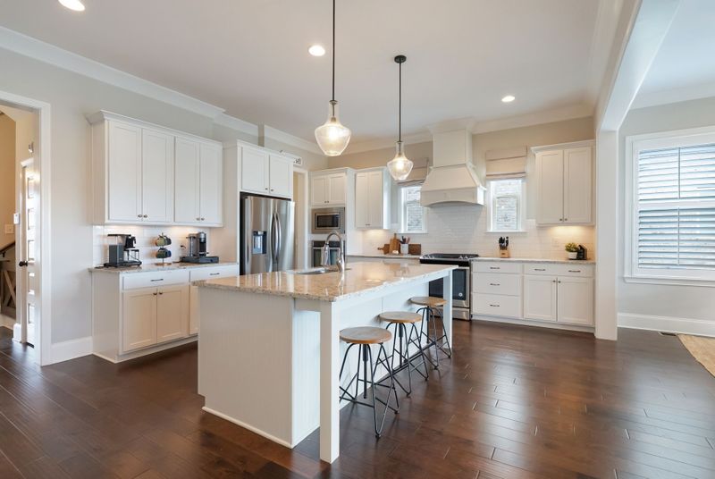 448 River Bluff Dr, Franklin, TN 37064