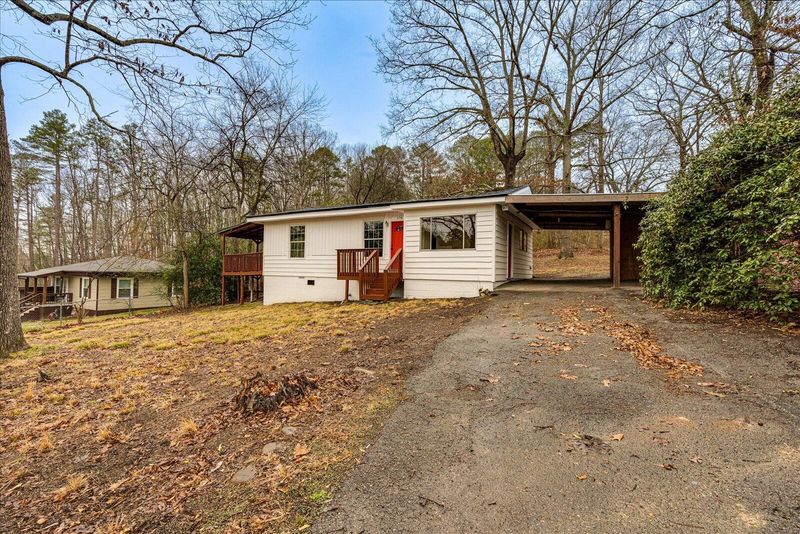 556 W Garden Farm Rd, Rossville, GA 30741