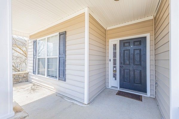 320 Deep Woods Cir, Nashville, TN 37214