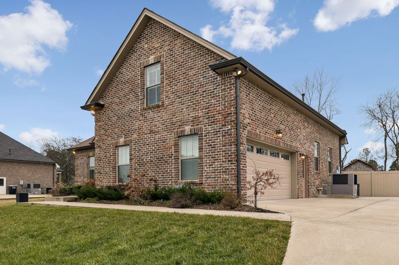 3064 Bristol Ln, Greenbrier, TN 37073