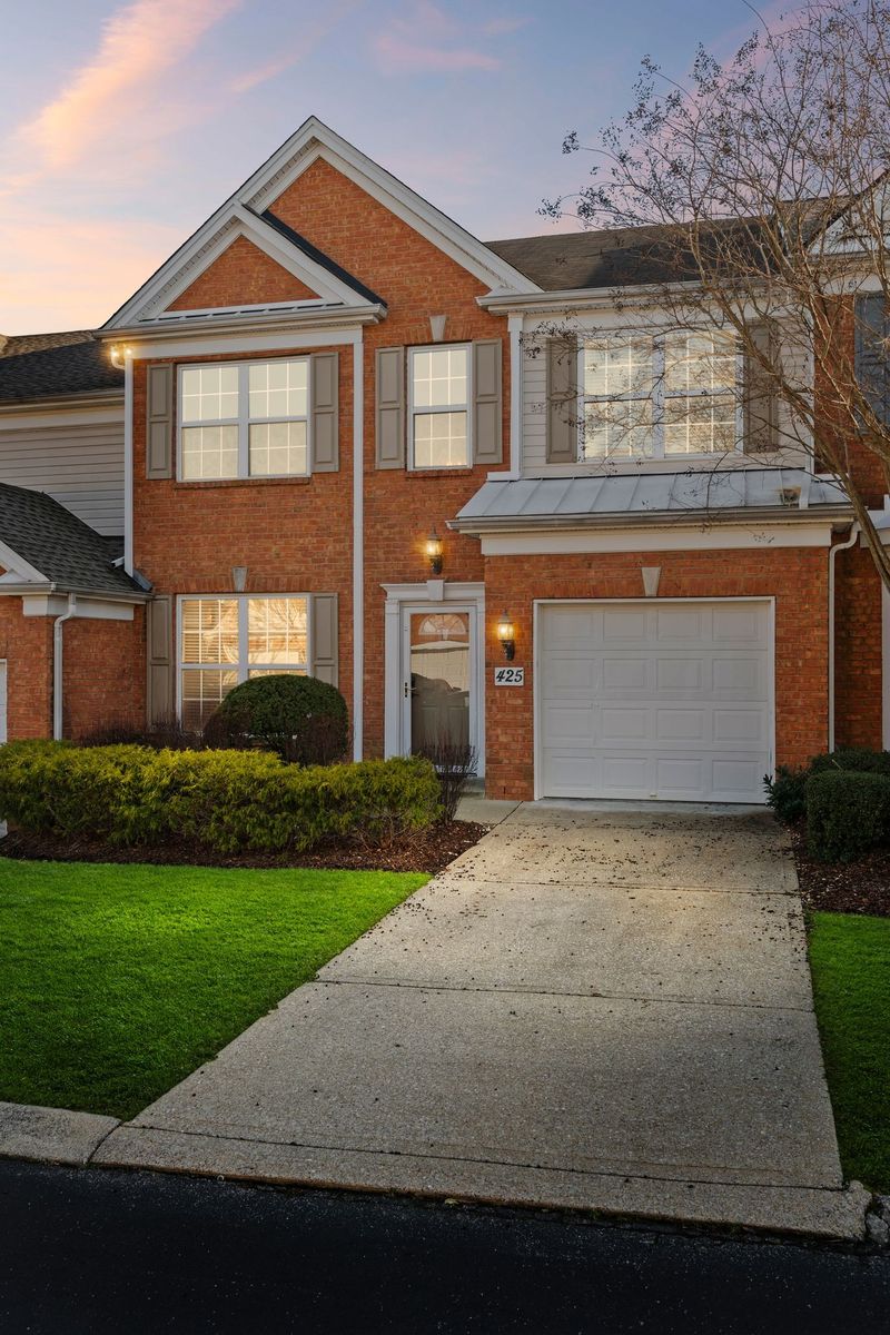 425 Old Towne Dr, Brentwood, TN 37027