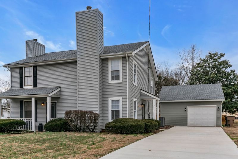 2414 Fairbrook Dr, Nashville, TN 37214