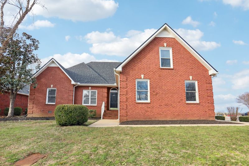 247 White Cloud Trl, Murfreesboro, TN 37127