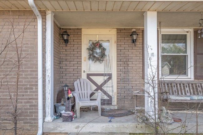 2551 Edge O Lake Dr, Nashville, TN 37217