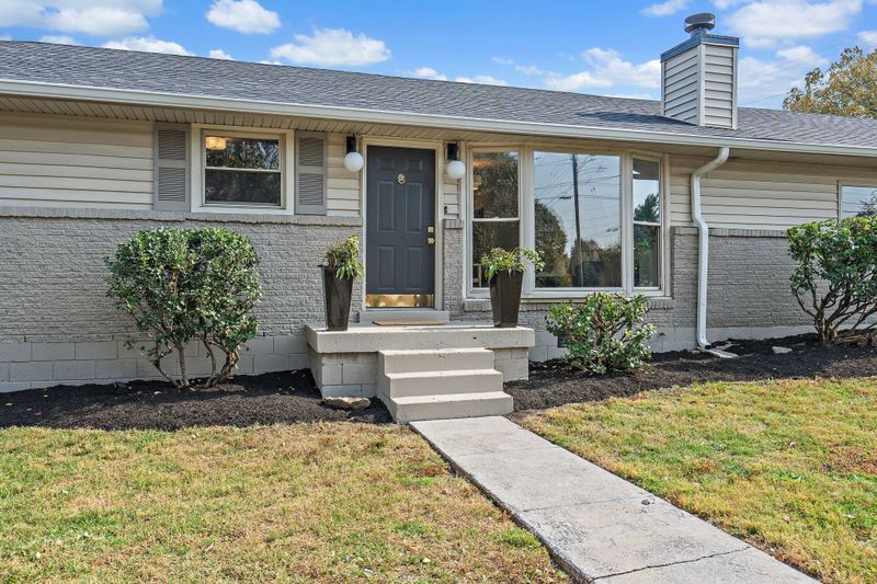 4500 Saunders Ave, Nashville, TN 37216