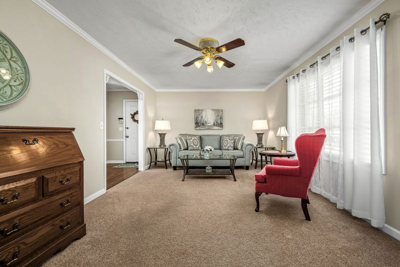 911 Squire Ct, Murfreesboro, TN 37129