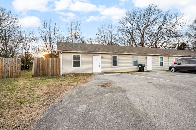 702 Riviera Dr, Murfreesboro, TN 37130