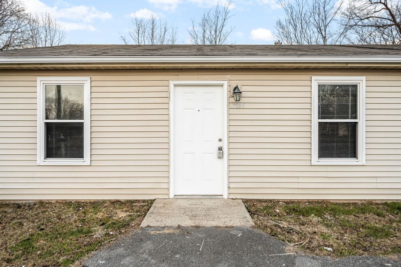 702 Riviera Dr, Murfreesboro, TN 37130