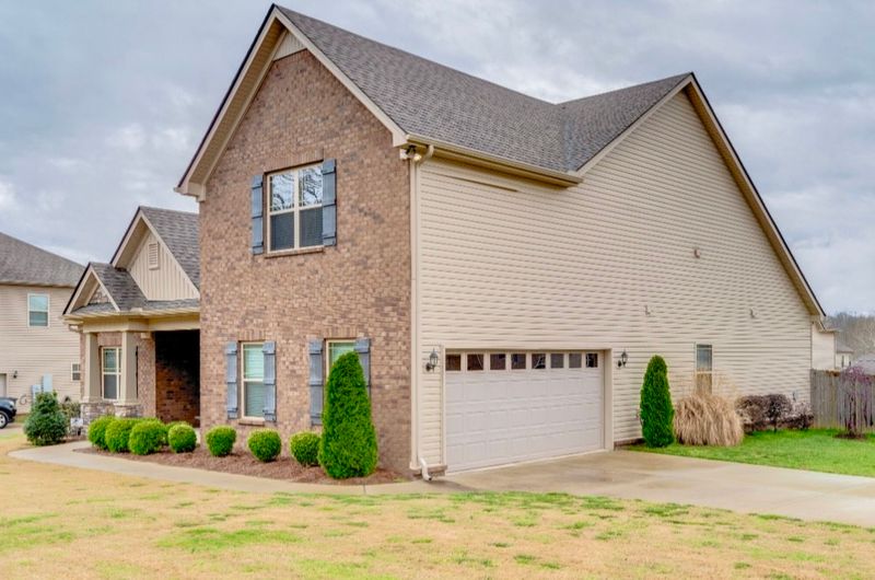 7201 Deervalley Dr, Fairview, TN 37062