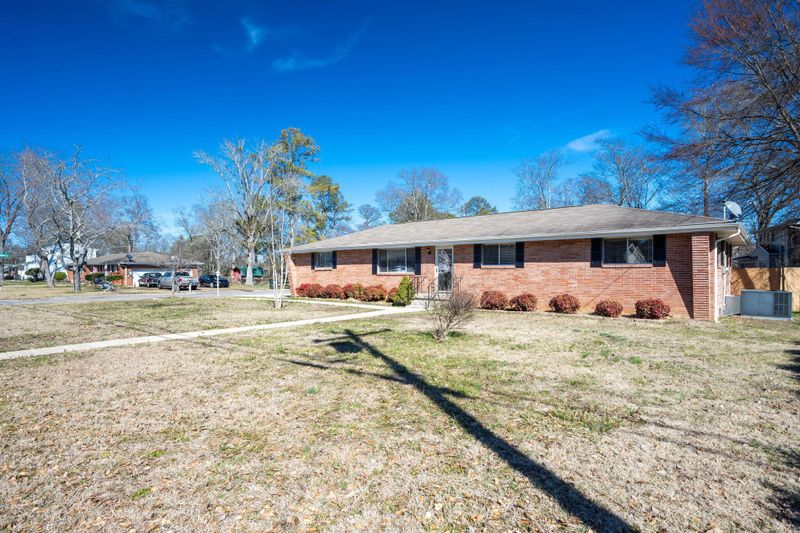 27 Elaine Cir, Fort Oglethorpe, GA 30742